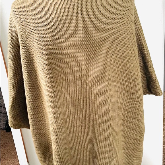 Universal Threads Fits size 18w/smaller for baggy look, no snags. - Picture 2 of 4